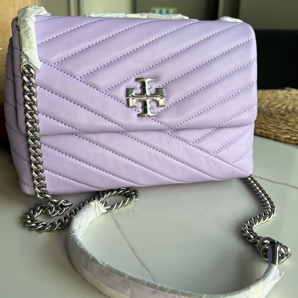 Tory Burch
Small Kira Chevron Leather
Convertible Shoulder Bag - Picture 5 of 7